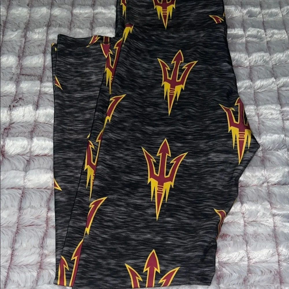 Vibrant Black and Yellow‎ Patterned Leggings